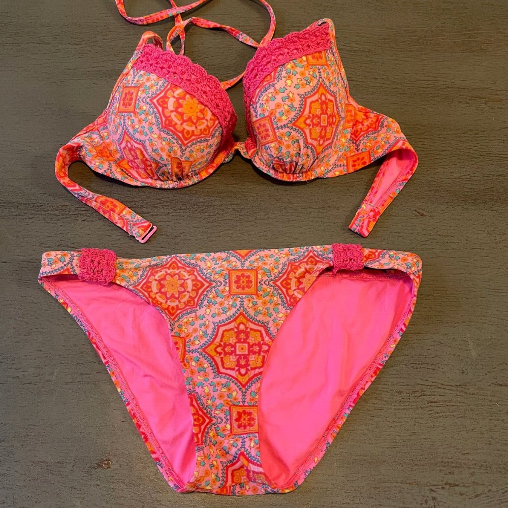 Pink underwire padded AERIE two piece swimsuit bikini size 34C small